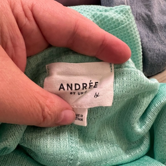 ANDREE BY UNIT Teal Sleeveless Waffle Knit Top - Picture 3 of 3